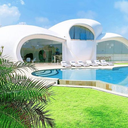 The Cloud Beachfront Villa Tabanan מראה חיצוני תמונה