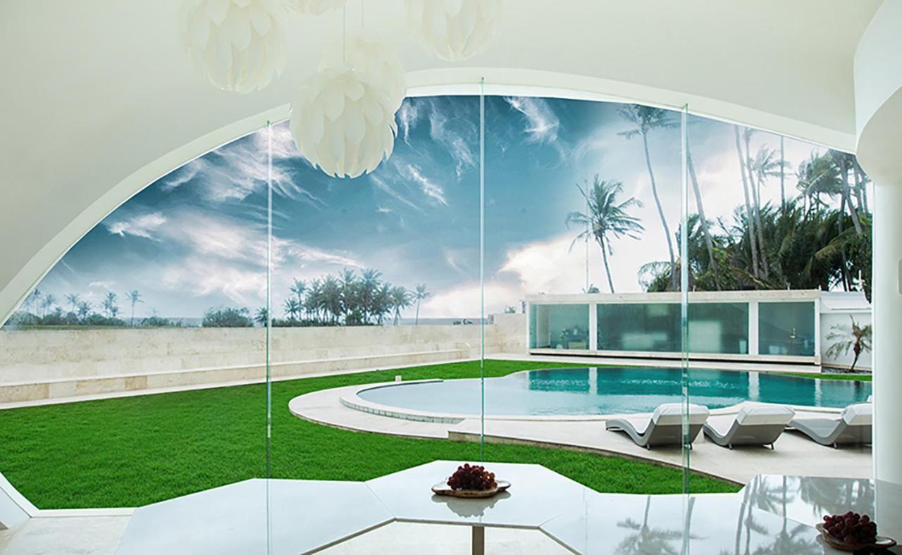 The Cloud Beachfront Villa Tabanan מראה חיצוני תמונה
